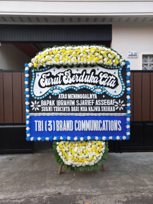 Papan Bunga Duka di Lama